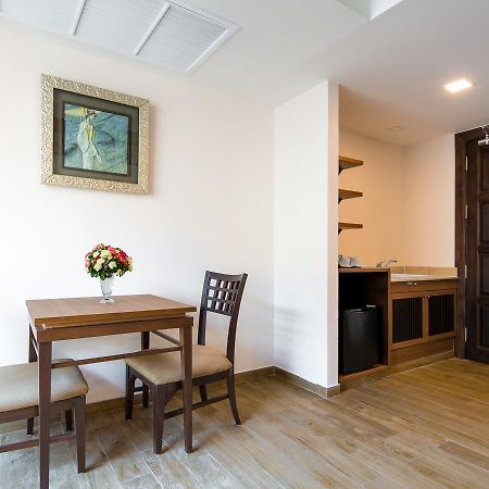 Aiyara Palace Pattaya Εξωτερικό φωτογραφία A typical apartment at the hotel