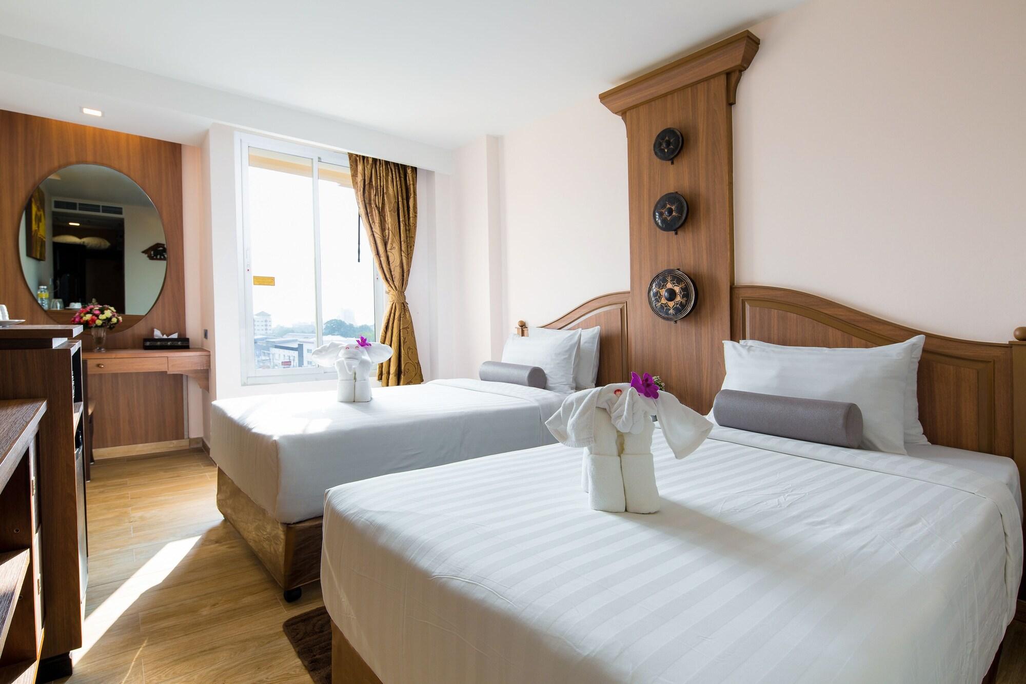 Aiyara Palace Pattaya Εξωτερικό φωτογραφία Deluxe Room