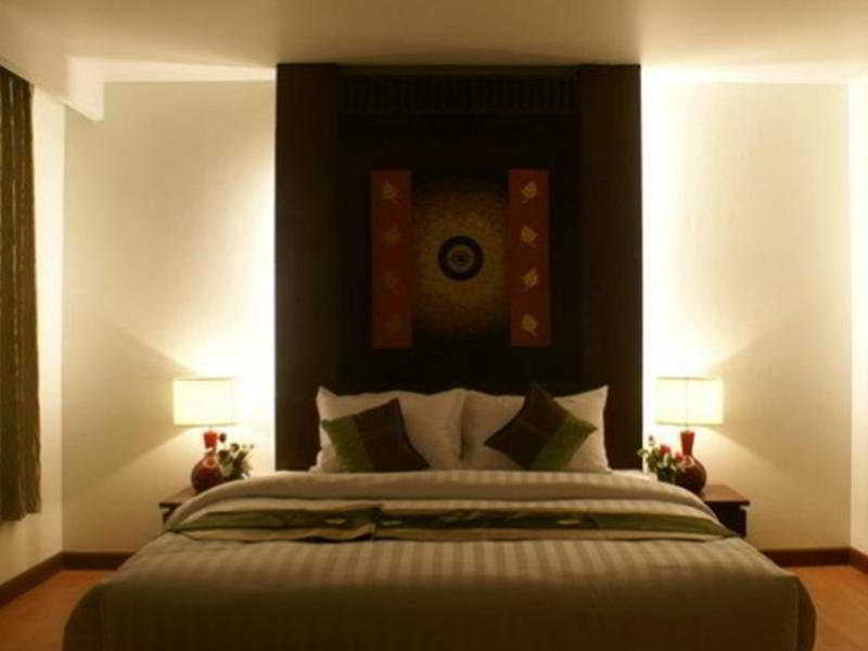 Aiyara Palace Pattaya Εξωτερικό φωτογραφία A bedroom at the hotel